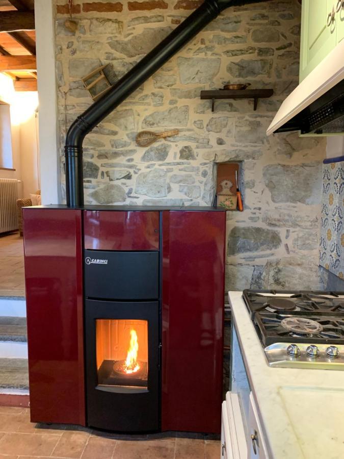 Deliziosa Casetta Sull'Appennino Toscano Montefegatesi Bagian luar foto