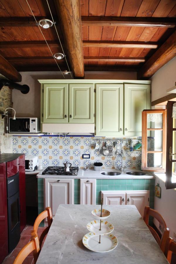 Deliziosa Casetta Sull'Appennino Toscano Montefegatesi Bagian luar foto