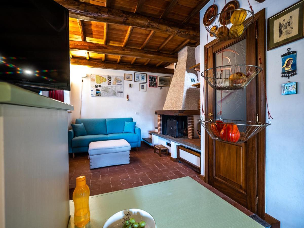 Deliziosa Casetta Sull'Appennino Toscano Montefegatesi Bagian luar foto