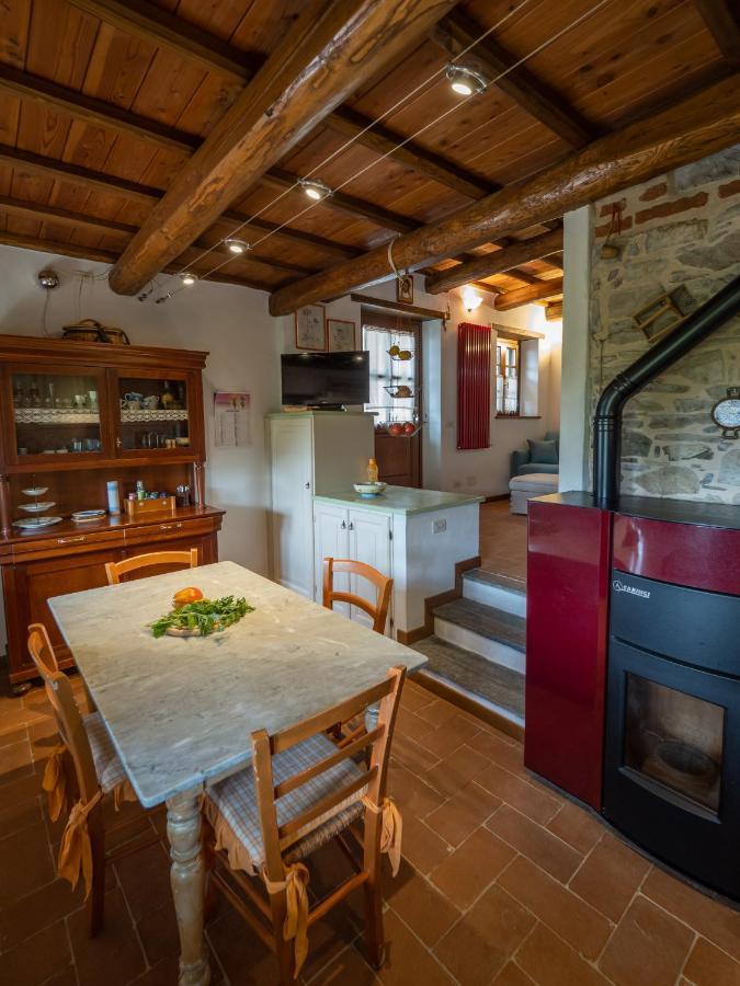Deliziosa Casetta Sull'Appennino Toscano Montefegatesi Bagian luar foto